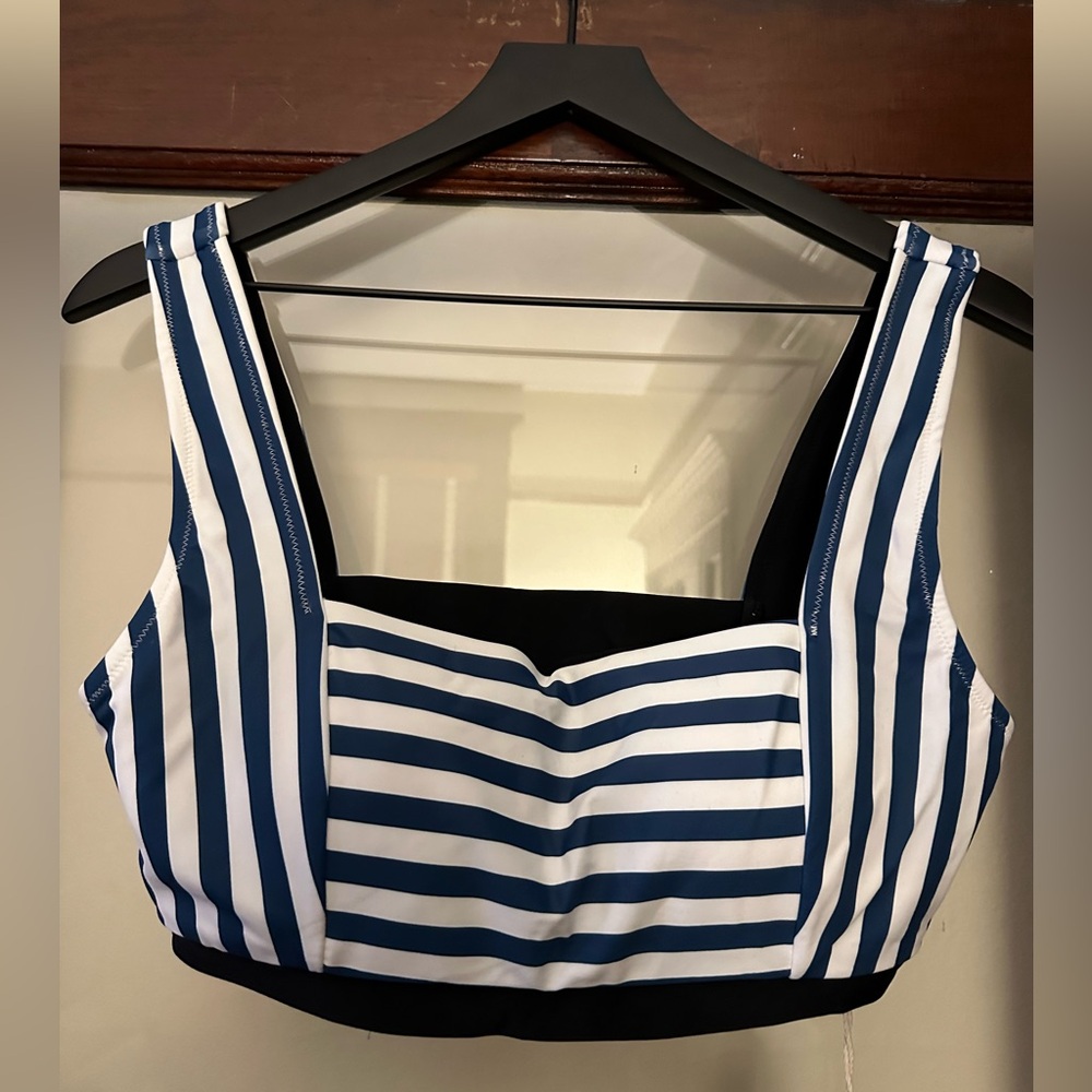 UpWest Size L swim top